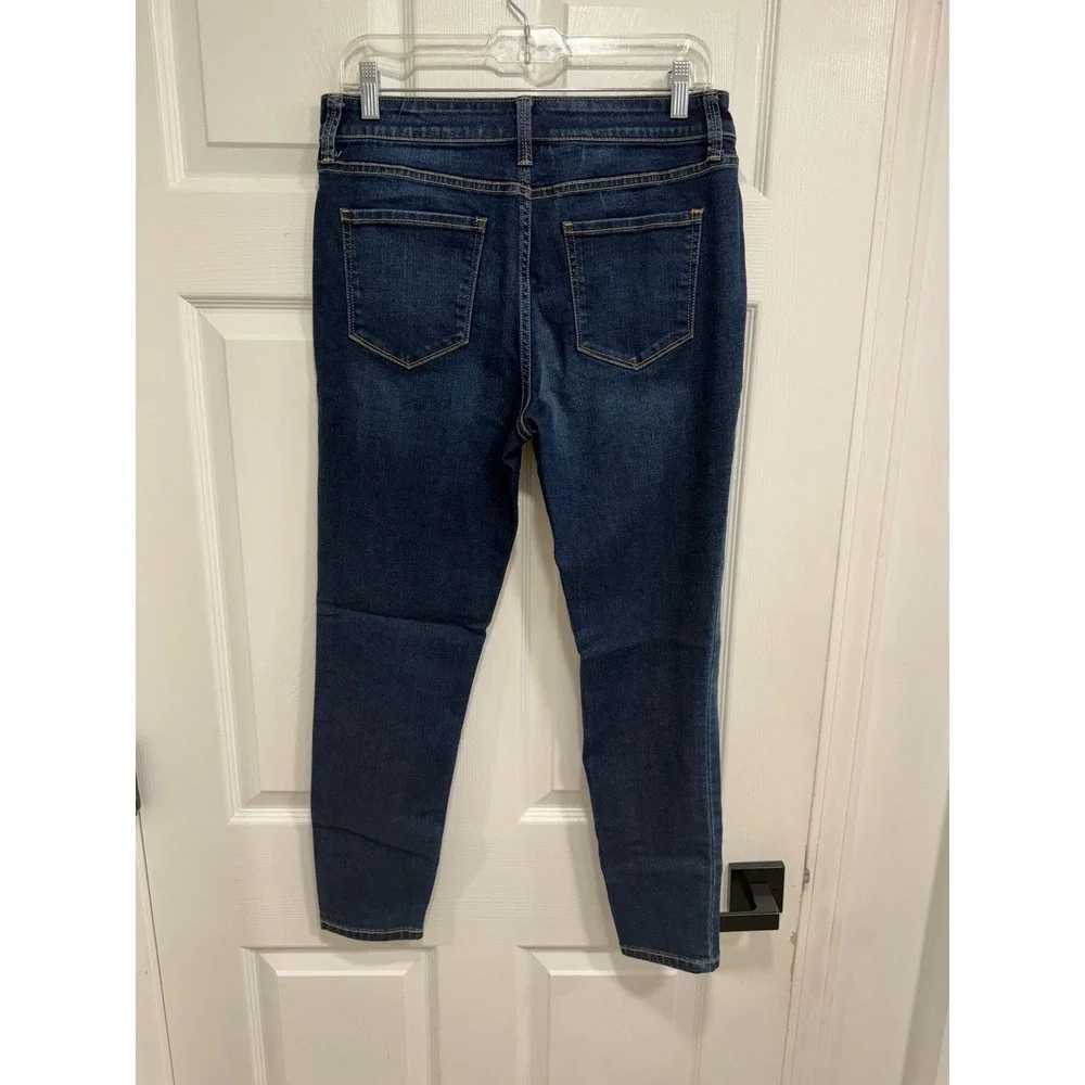 St Johns Bay Womens Skinny Leg Jeans Dark Wash Blue Denim Size 10 Mid Rise Slim